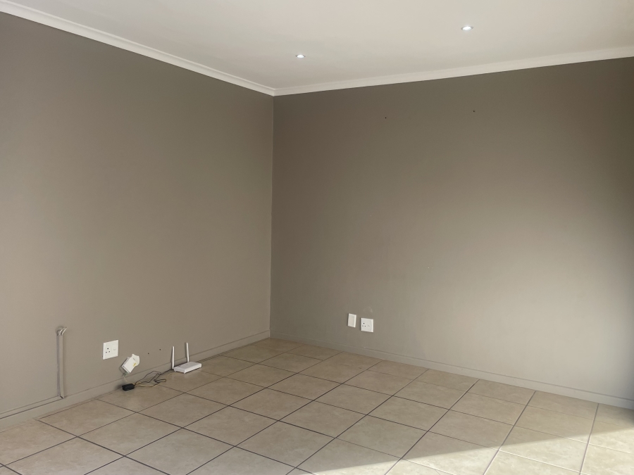 3 Bedroom Property for Sale in Villa Diamante Western Cape